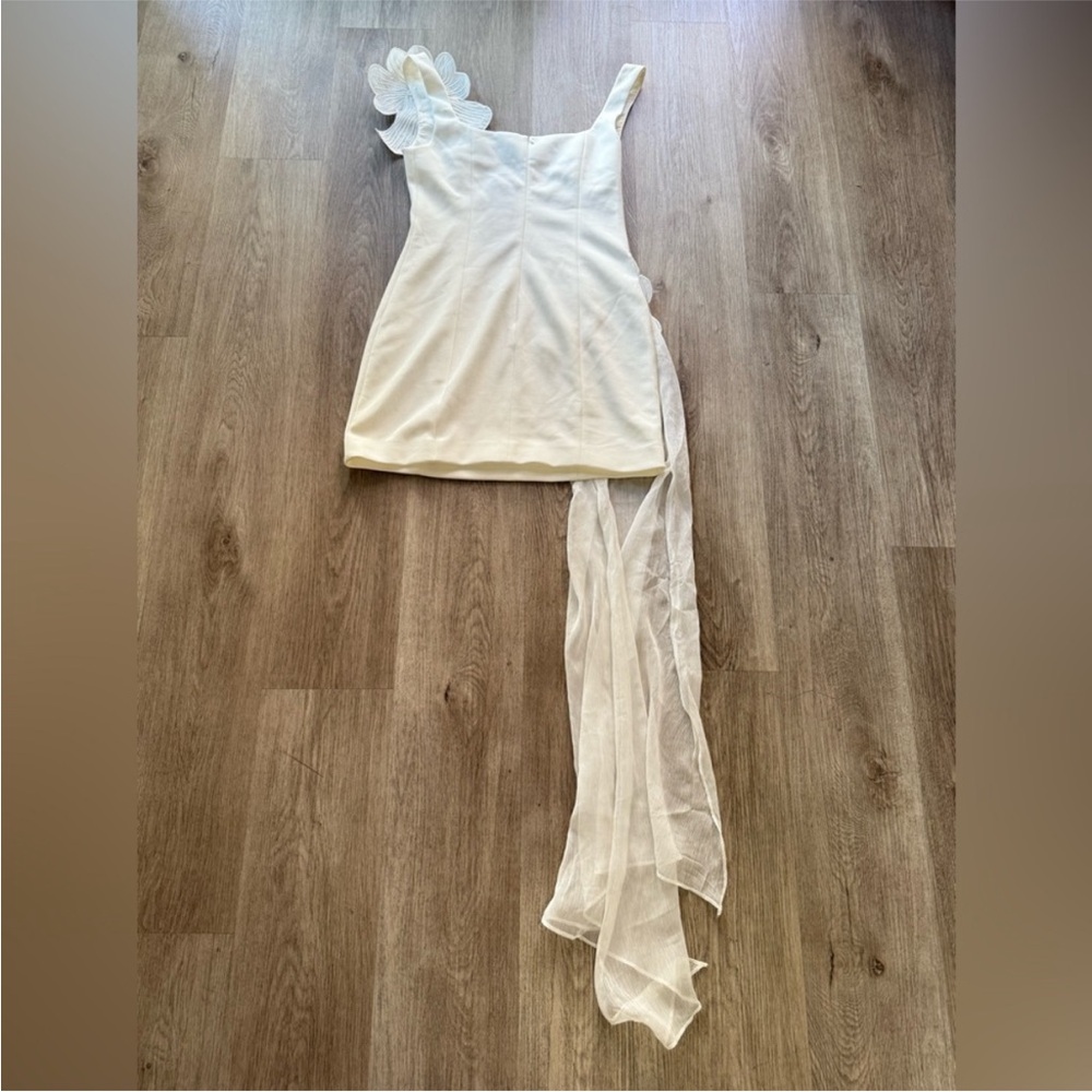 elliatt janelle white 3d oversized floral flower long sash mini dress size XL - Picture 8 of 10